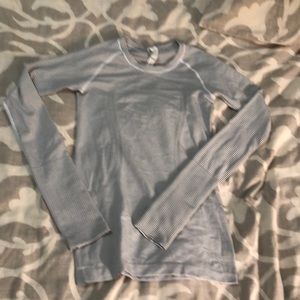 Lululemon size 4 striped long sleeve top